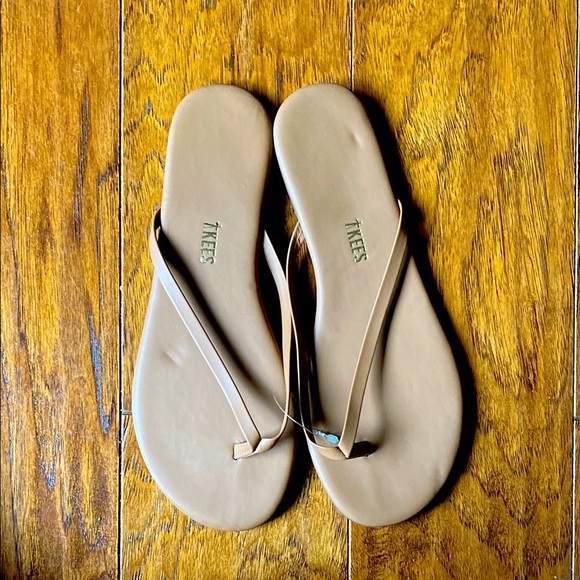 TKEES | Shoes | Tkees Tan Sandals Minimalist Flipflops Darker Brown In ...